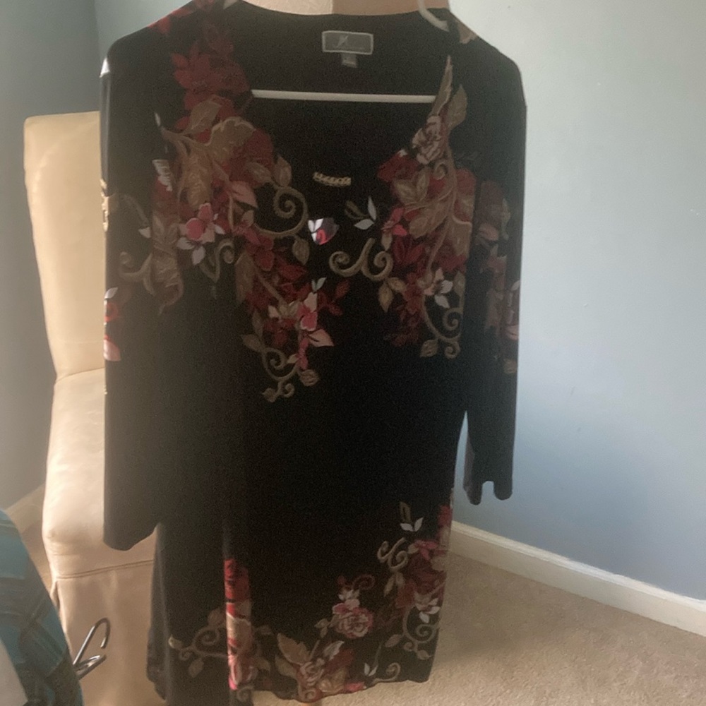 Ladies sz L Dressy blouse with side lace split